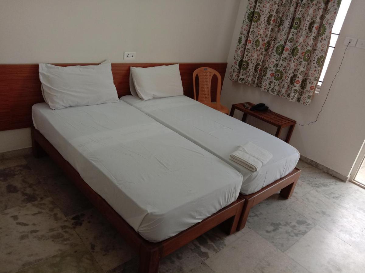 Hotel Nachas Coimbatore Buitenkant foto